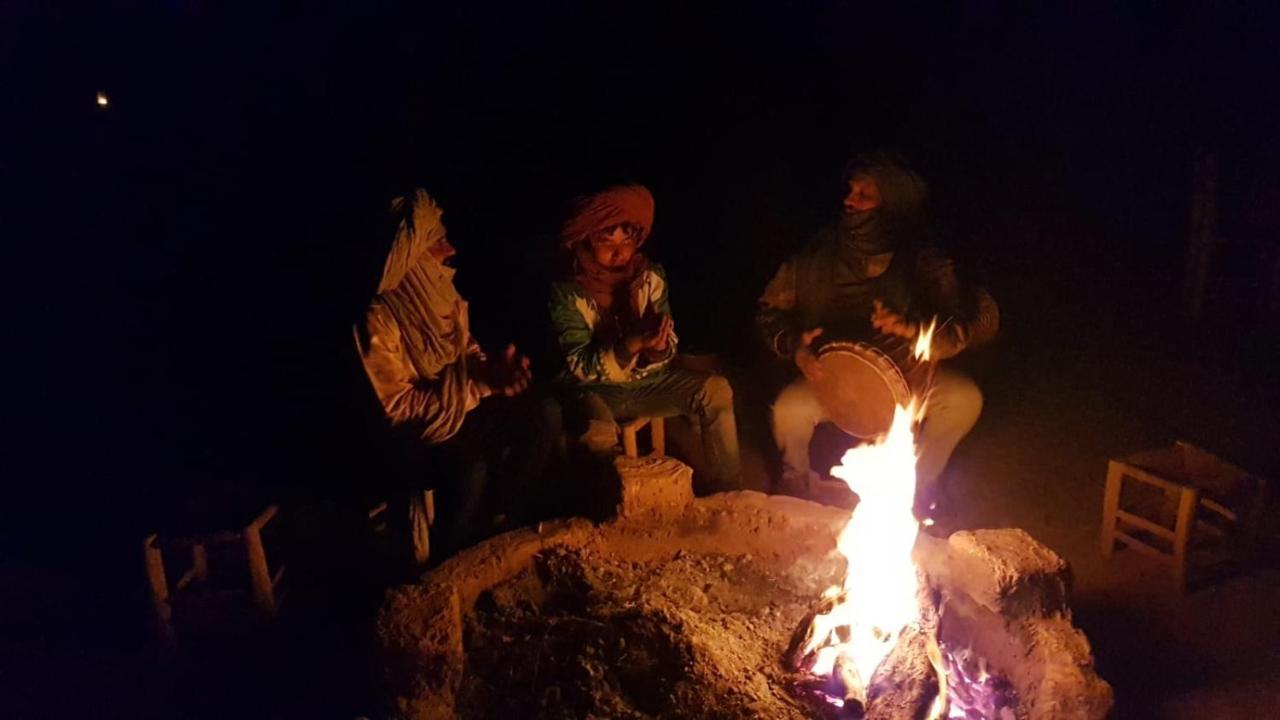 Foum Zguid La Petite Maison Du Lac Iriki מראה חיצוני תמונה