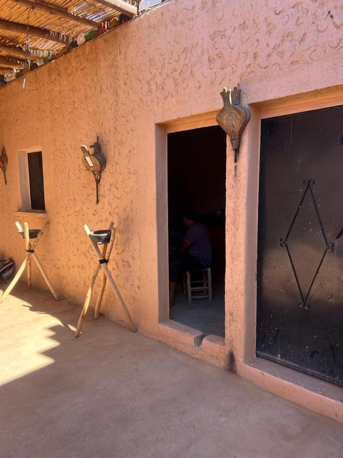 Foum Zguid La Petite Maison Du Lac Iriki מראה חיצוני תמונה