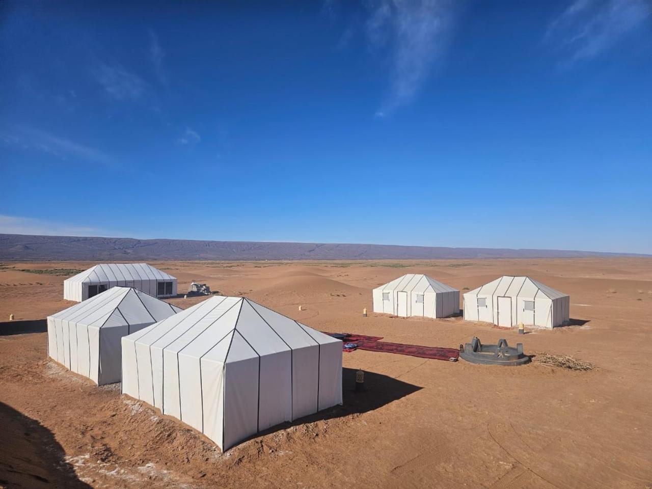 Foum Zguid La Petite Maison Du Lac Iriki מראה חיצוני תמונה